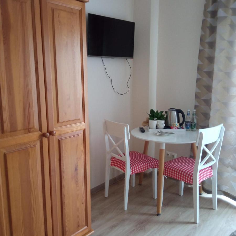 Jasminowe Ogrody Bed & Breakfast Щирк Екстериор снимка