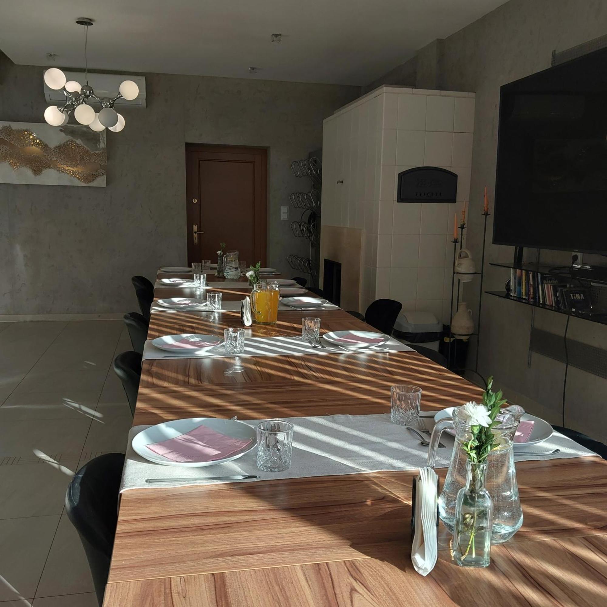 Jasminowe Ogrody Bed & Breakfast Щирк Екстериор снимка